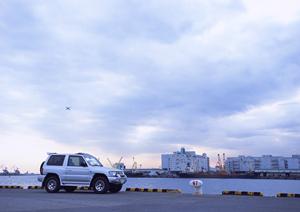代車の無料サービスを行う板金塗装店